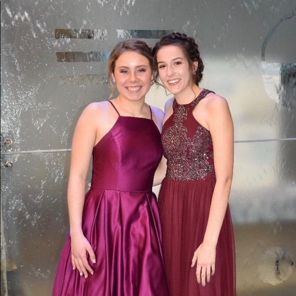 Meet your Posher, Catherine - Picture 1 of 2